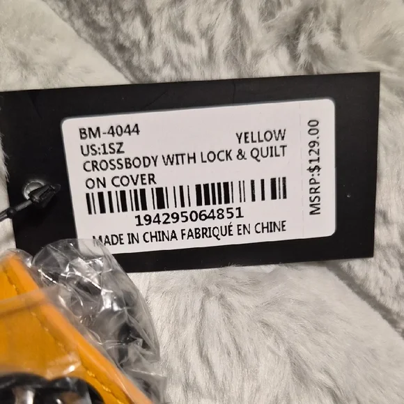 Badgley Mischka Bright Yellow Quilted Shoulder Bag - Picture 3 of 7